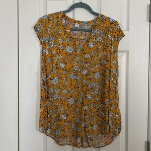 Women’s sleeveless XL v-neck blouse